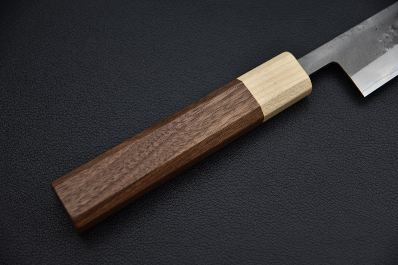 Hitohira TD sujihiki 270 mm — gros plan sur la pointe fine de la lame