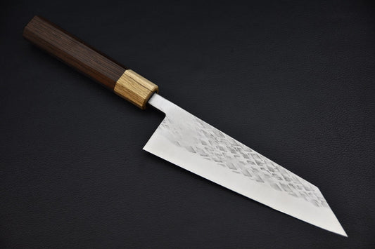 Couteau japonais bunka 170 mm SKD-11 — vue complète, manche tagayasan et lame tsuchime sur fond noir
