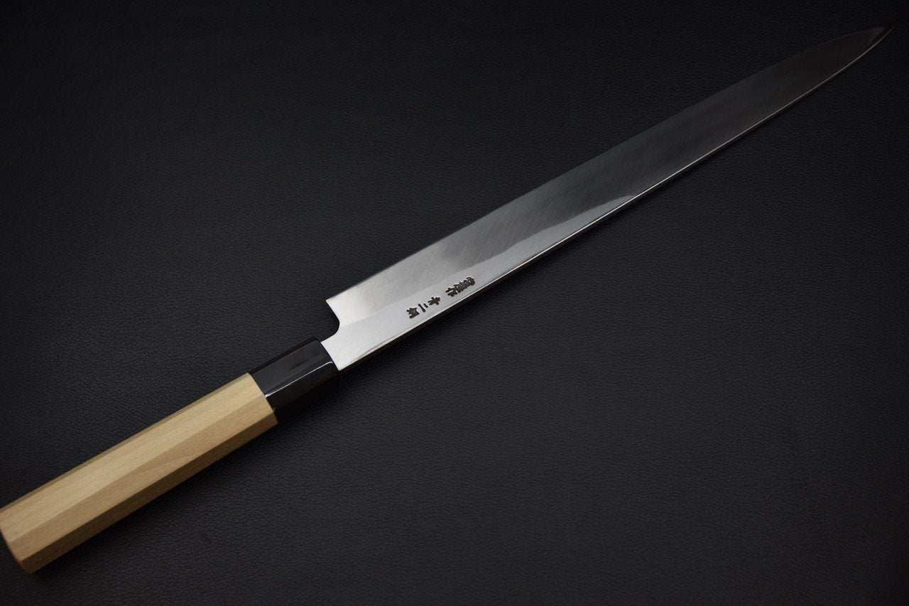 Couteau Yanagiba en acier Aogami 2 avec gravure sur lame et manche en bois de Ho