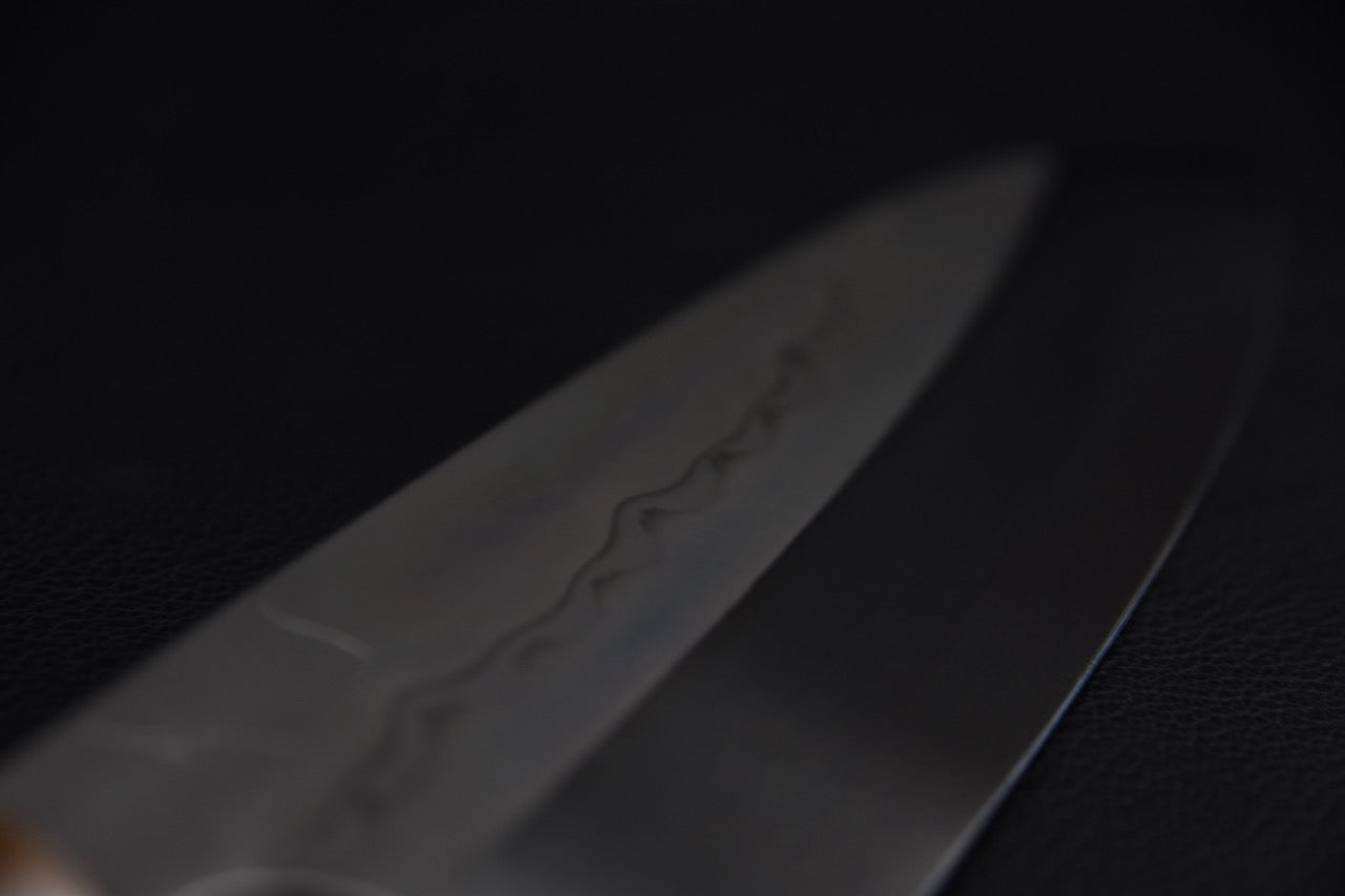 Hitohira Togashi santoku 180 mm — manche en ébène, couteau japonais