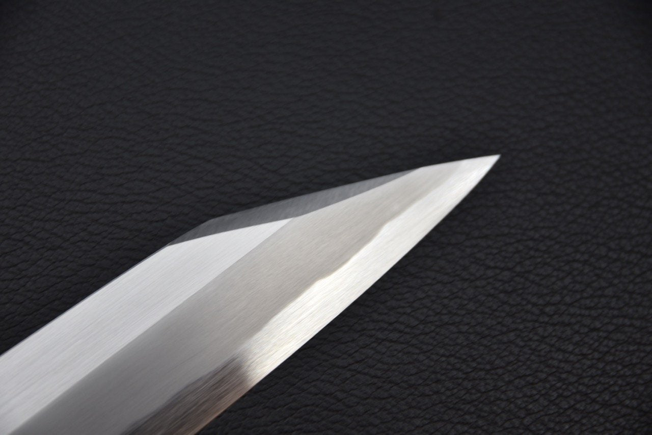 Couteau japonais Kiritsuke yanagiba avec lame en acier Shirogami sur fond noir