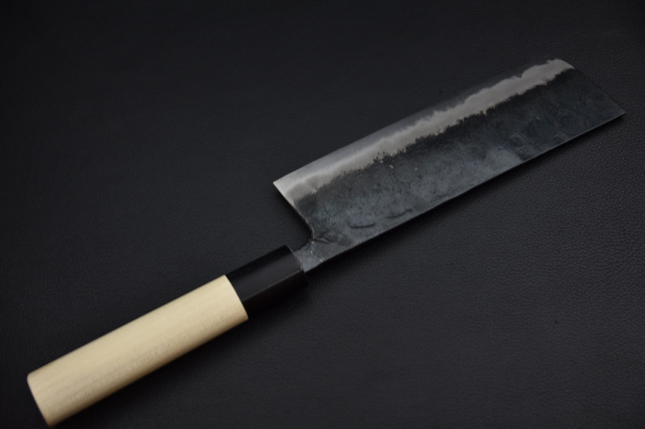 Nakiri Shirogami #2 — vue d'ensemble côté dos, finition kurouchi intégrale
