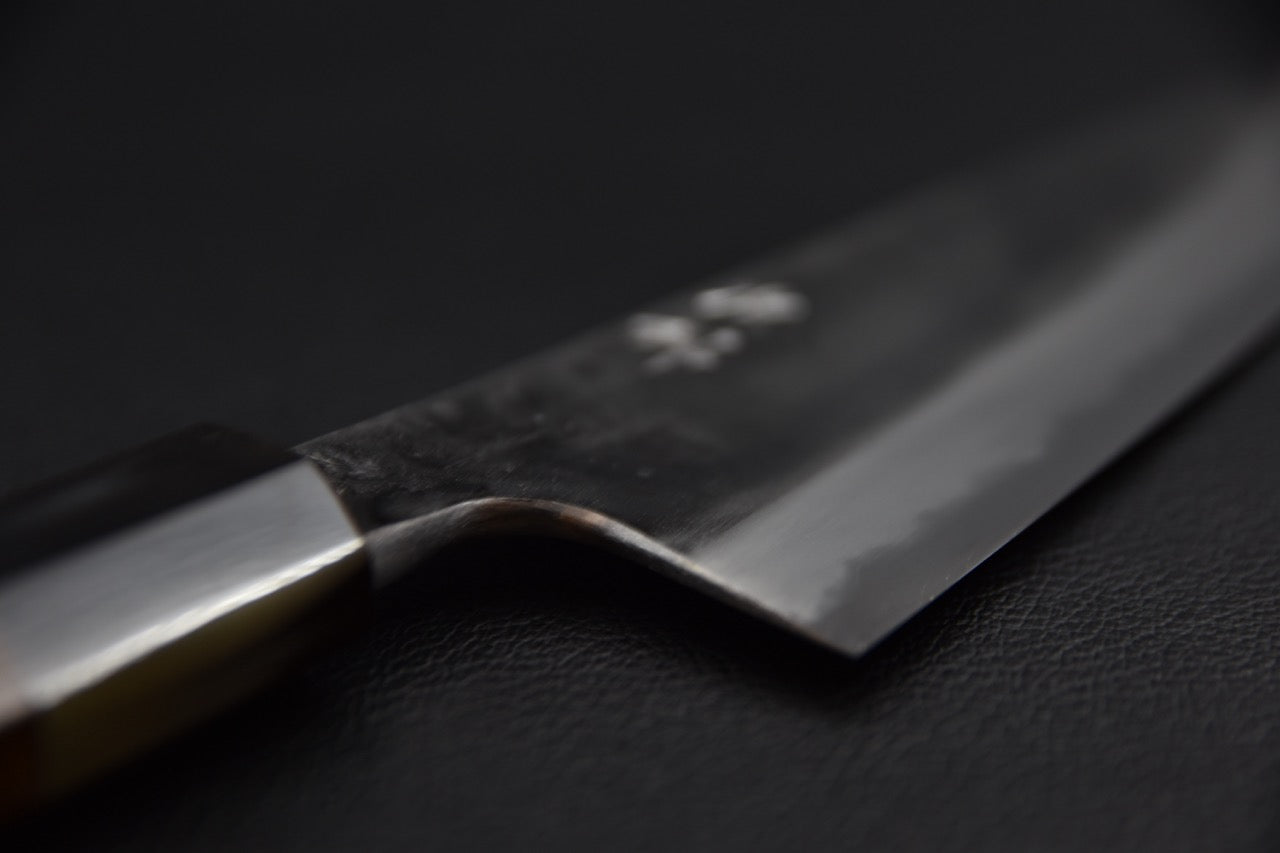 Jiro Nakagawa petty 150 mm — vue complète du couteau japonais sur fond neutre