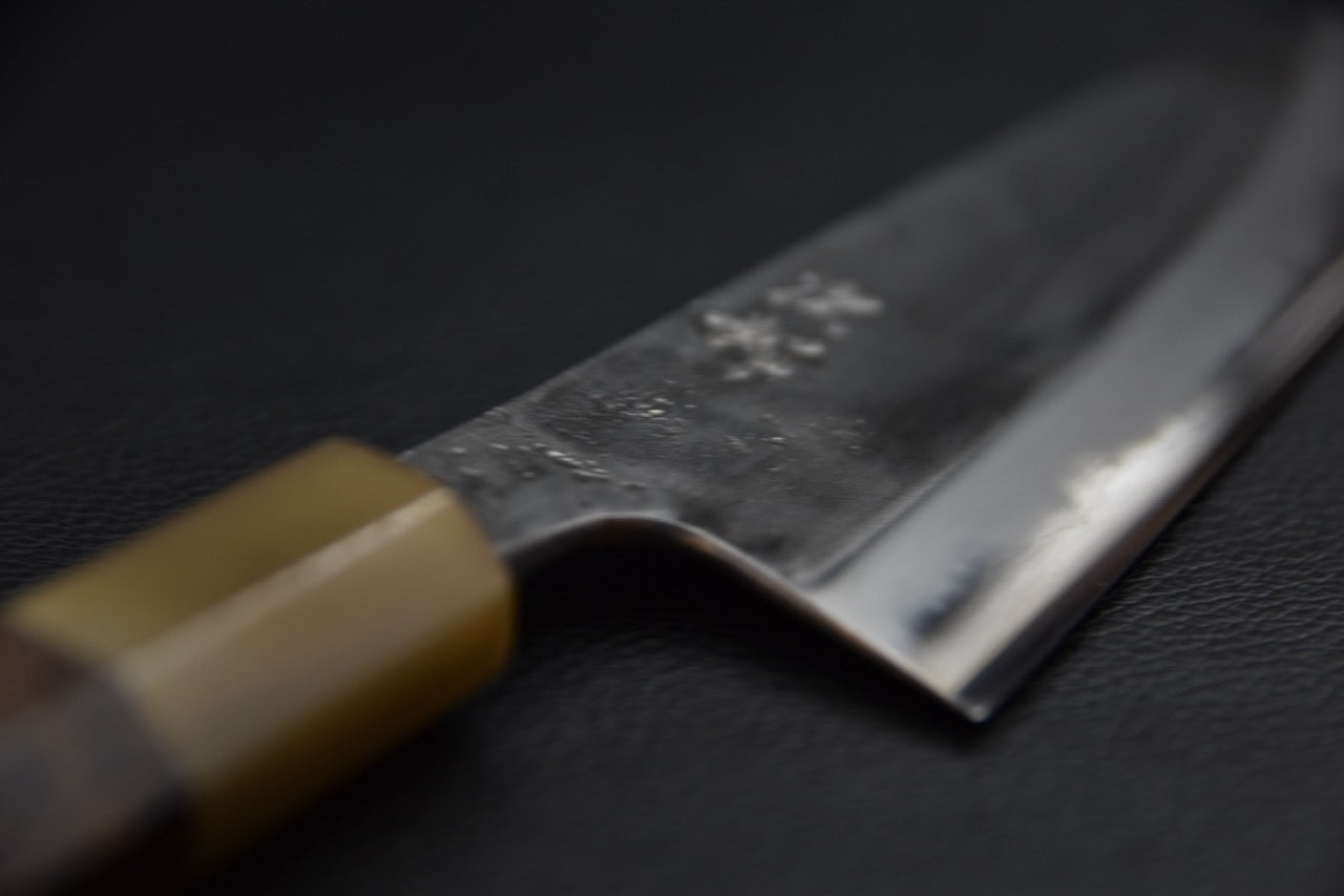 Jiro Nakagawa petty 150 mm — détail du garde-lame et de l'étui