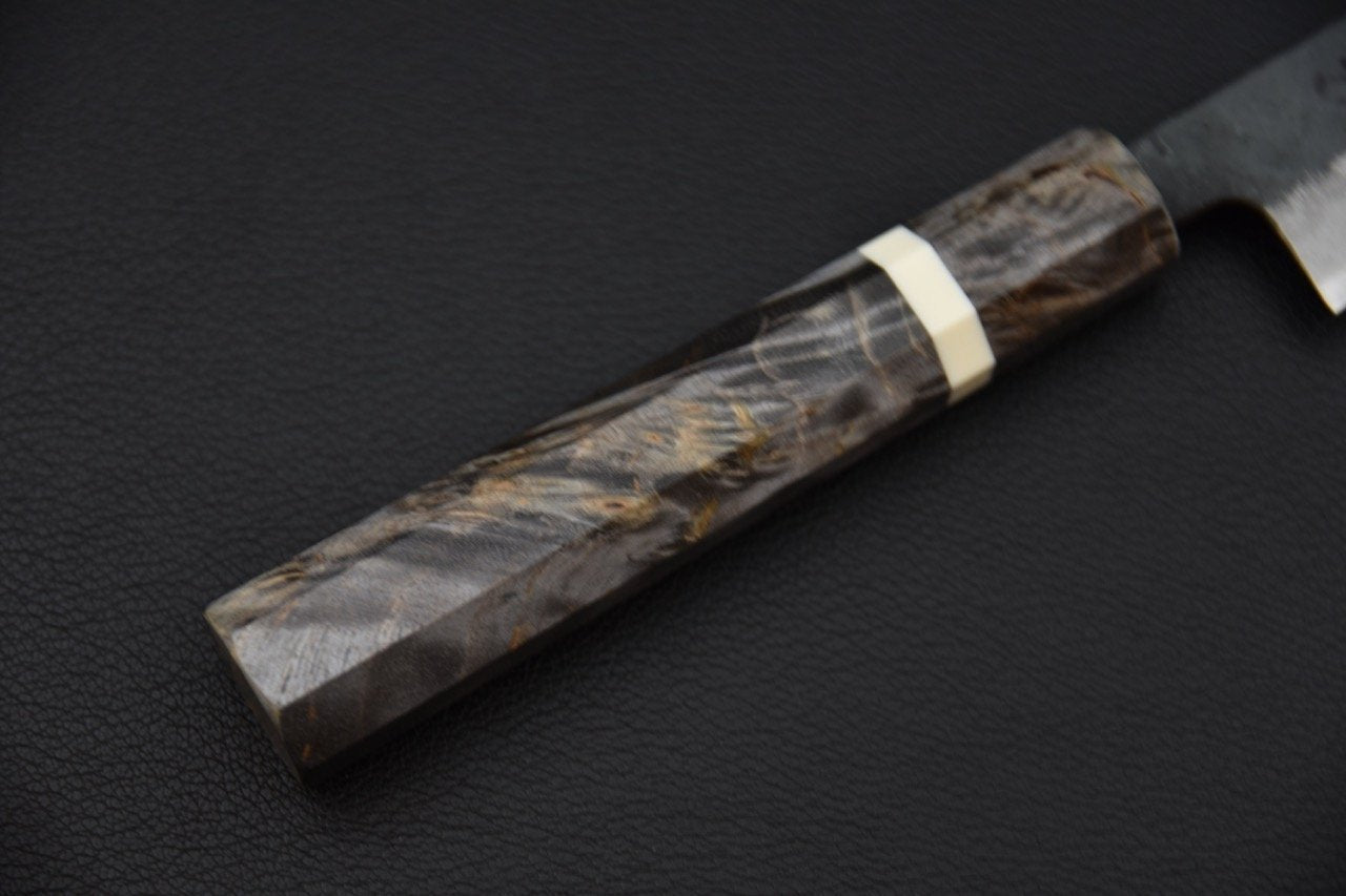 Couteau Santoku 165 mm en acier Kurouchi avec manche en bouleau élégant et confortable