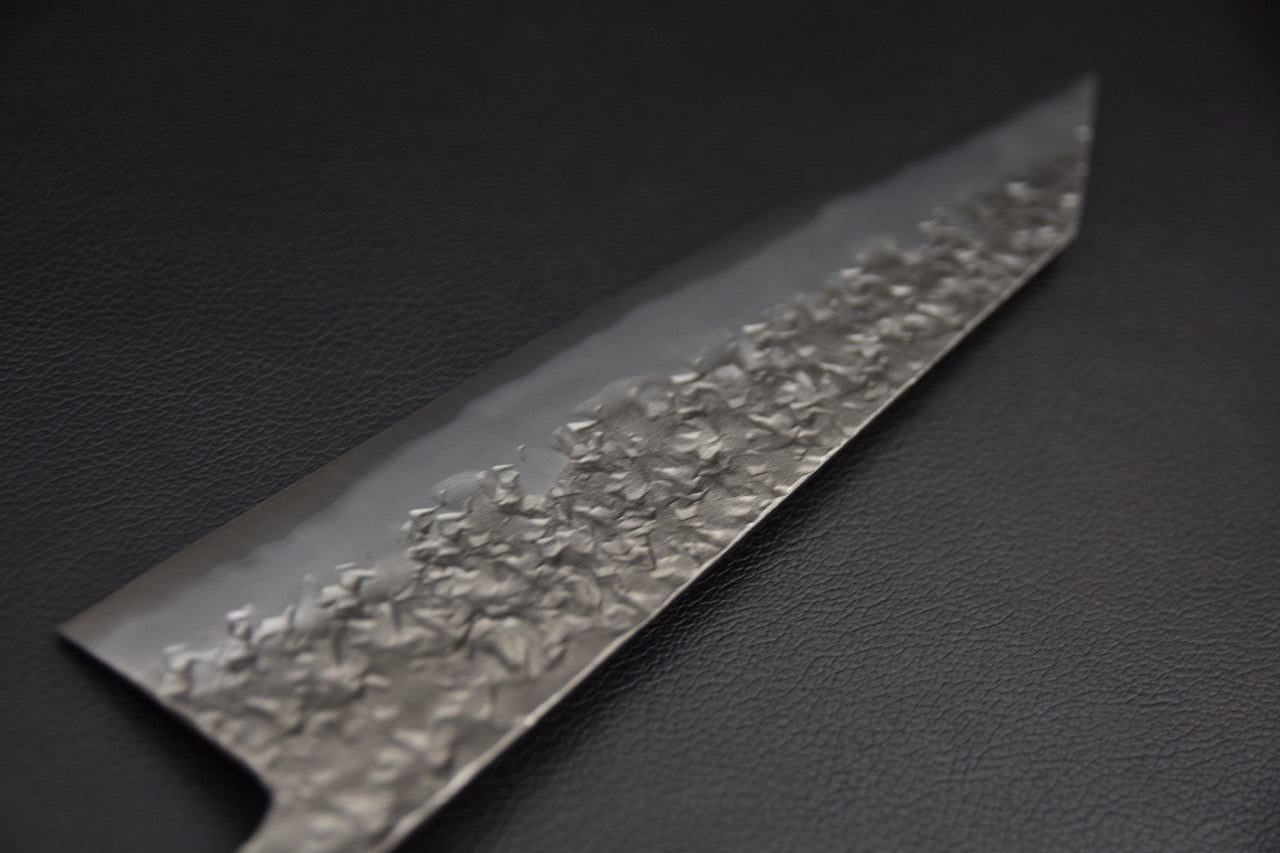 Kiritsuke Aogami #2 — vue du tranchant et du talon de lame