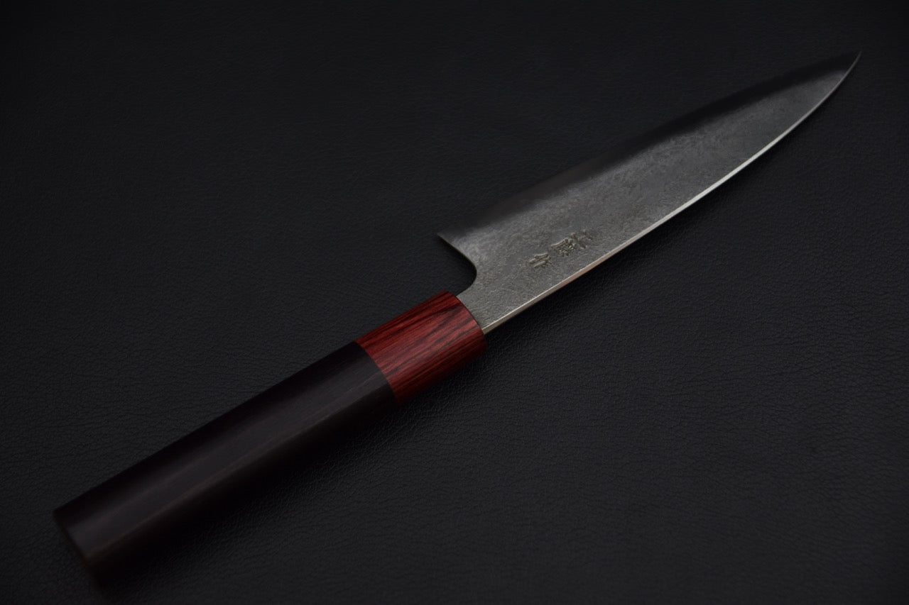 Pointe du petty japonais 130 mm, détail du profil effilé