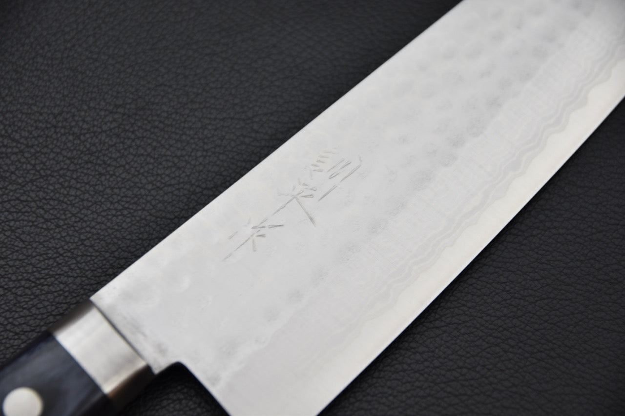 Santoku couteau japonais VG10 — détail du tranchant et du talon