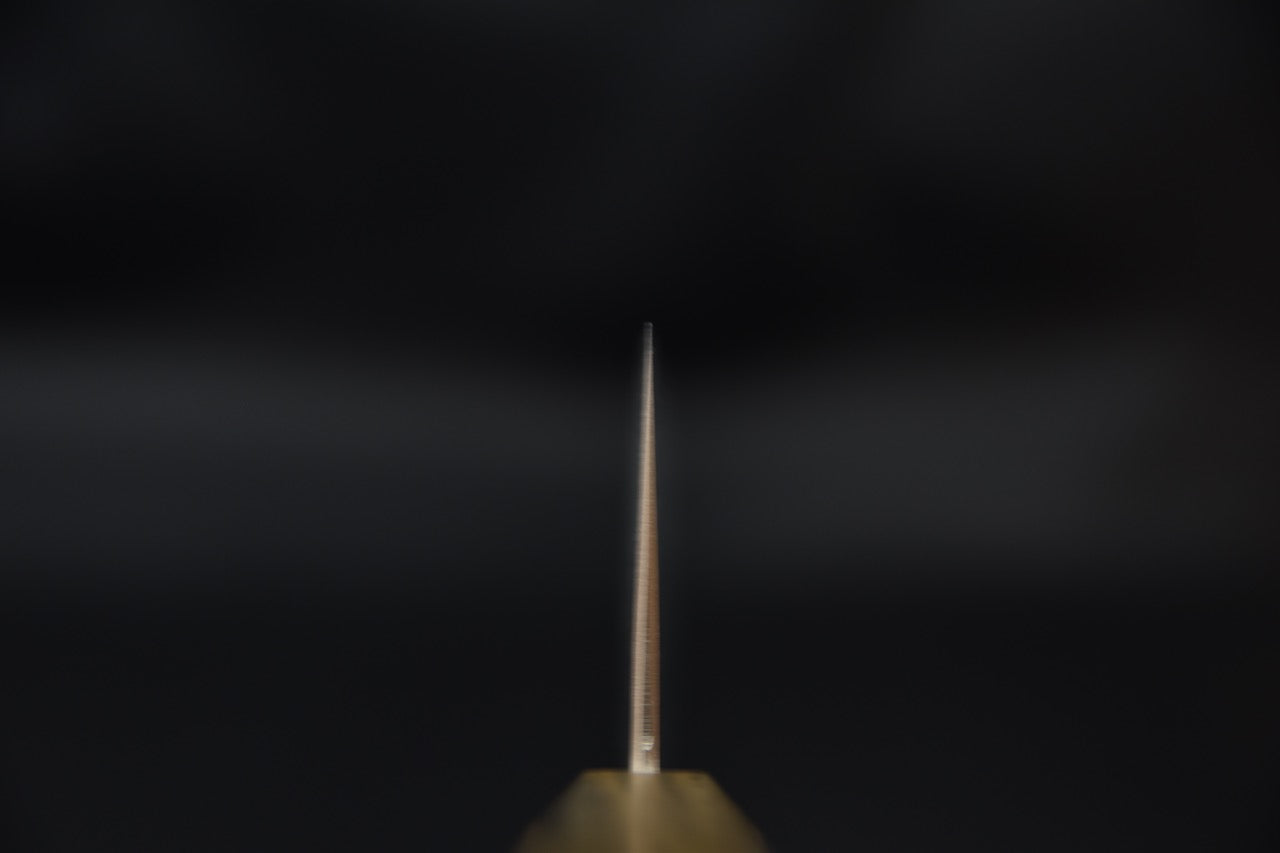 Couteau japonais Tsubaki avec lame en acier Damascus et manche en Bubinga, par Kajiya