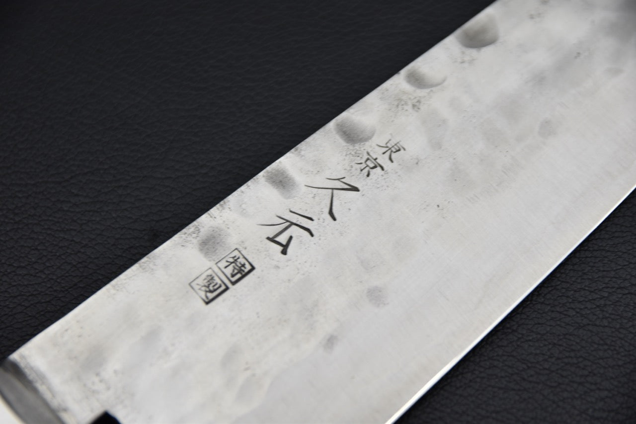 Gyuto 210 mm — profil de lame, finition tsuchime martelée, couteau japonais