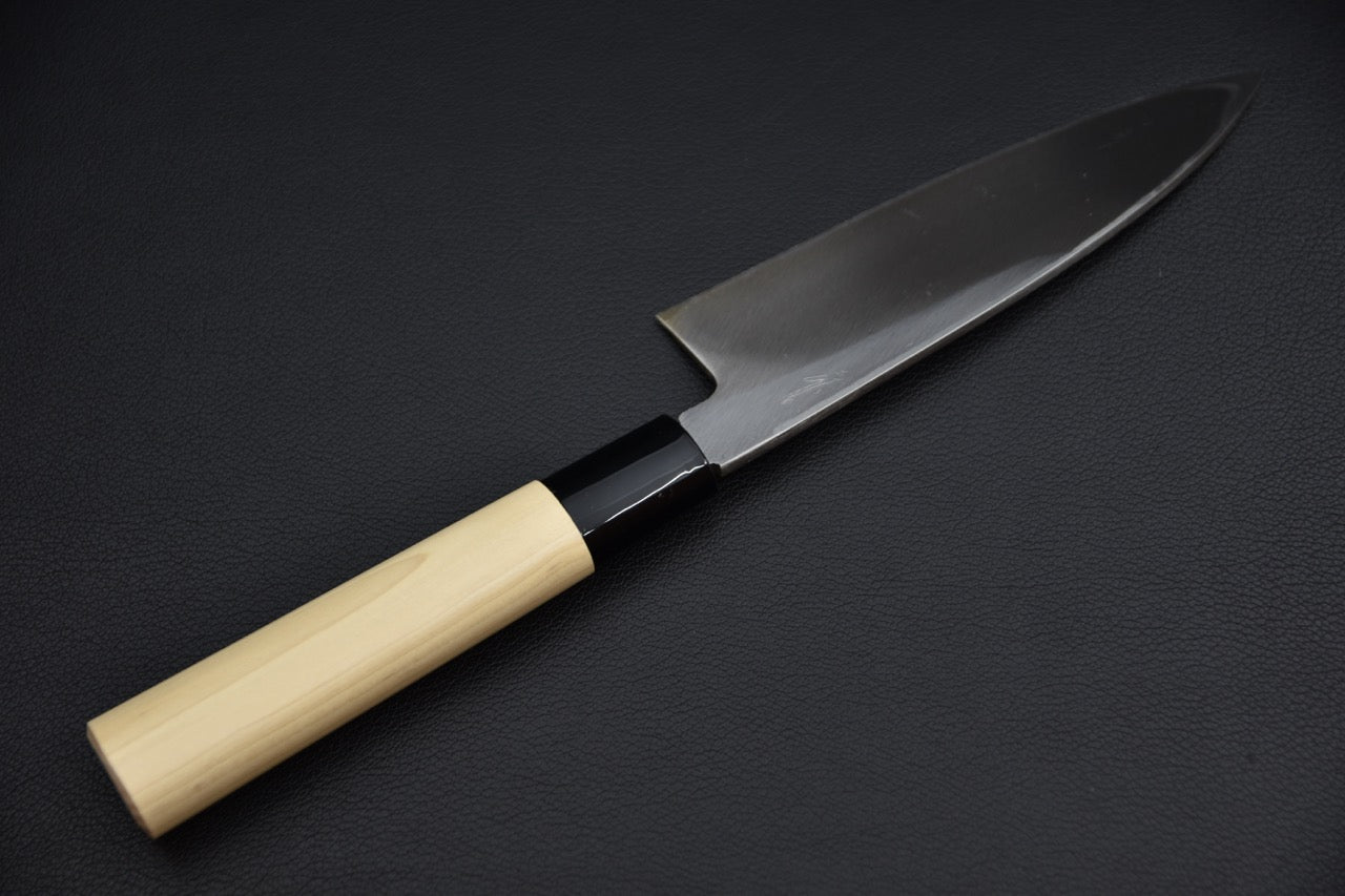 Couteau japonais funayuki 150 mm — vue de profil complète, côté kurouchi, manche wa octogonal