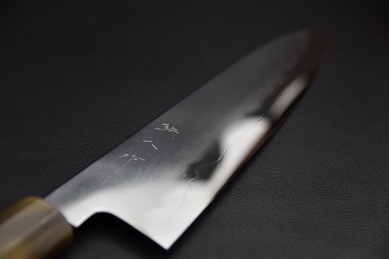 Tetsujin gyuto 240 mm — détail de la lame en Ginsan, finition migaki, couteau japonais