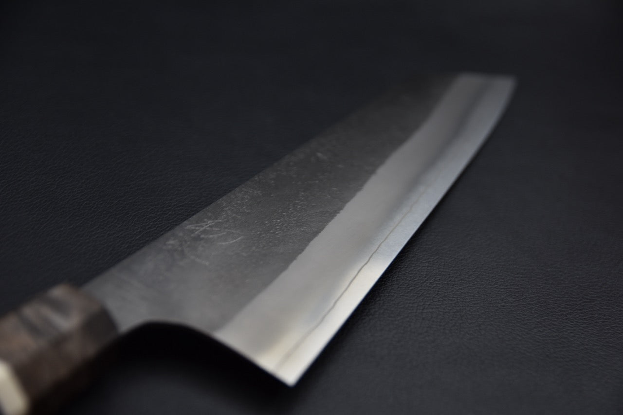 Couteau japonais kiritsuke 240 mm, profil de la lame en acier SKD