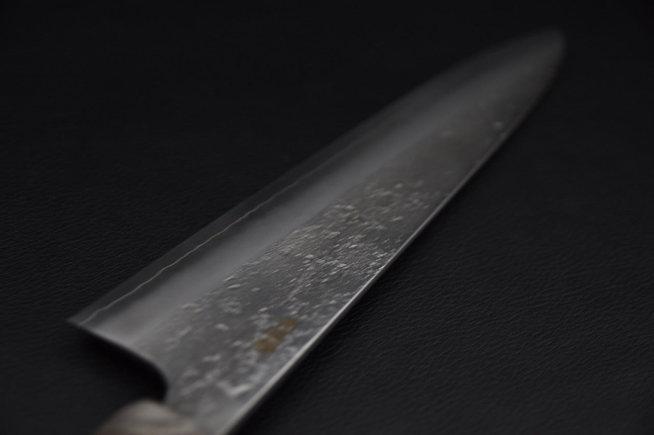 Yoshikane gyuto 240 mm — manche wa en bouleau, vue latérale