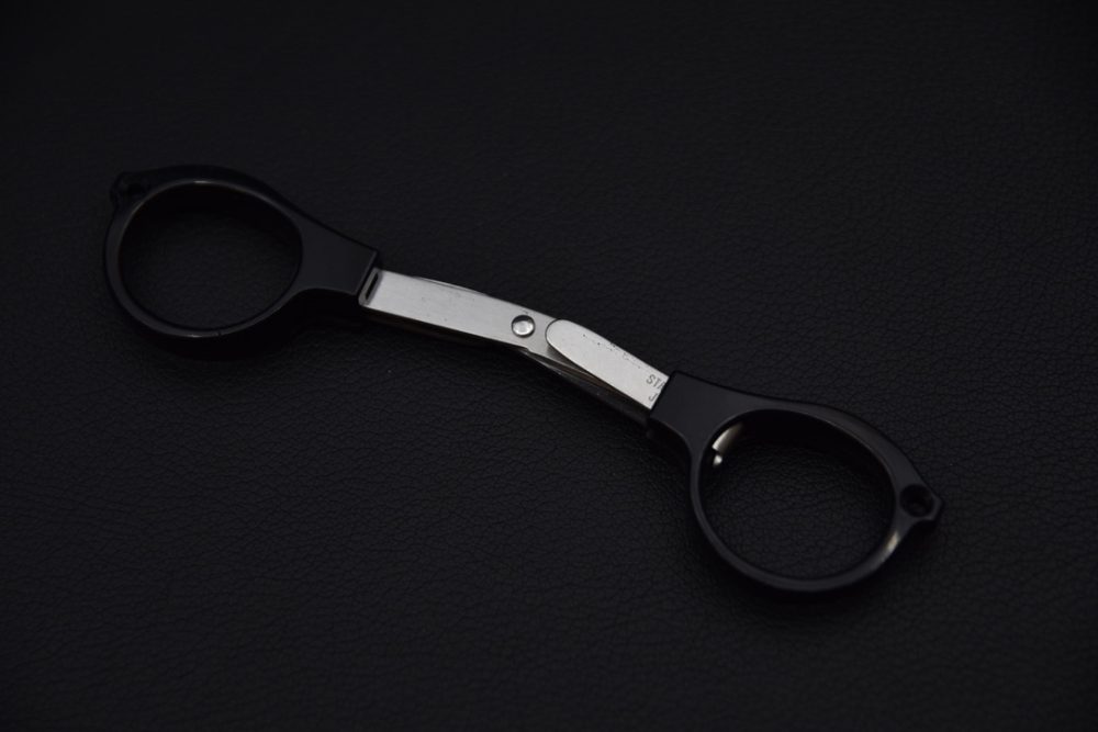 Yoshida Megane Ciseaux De Poche Noir