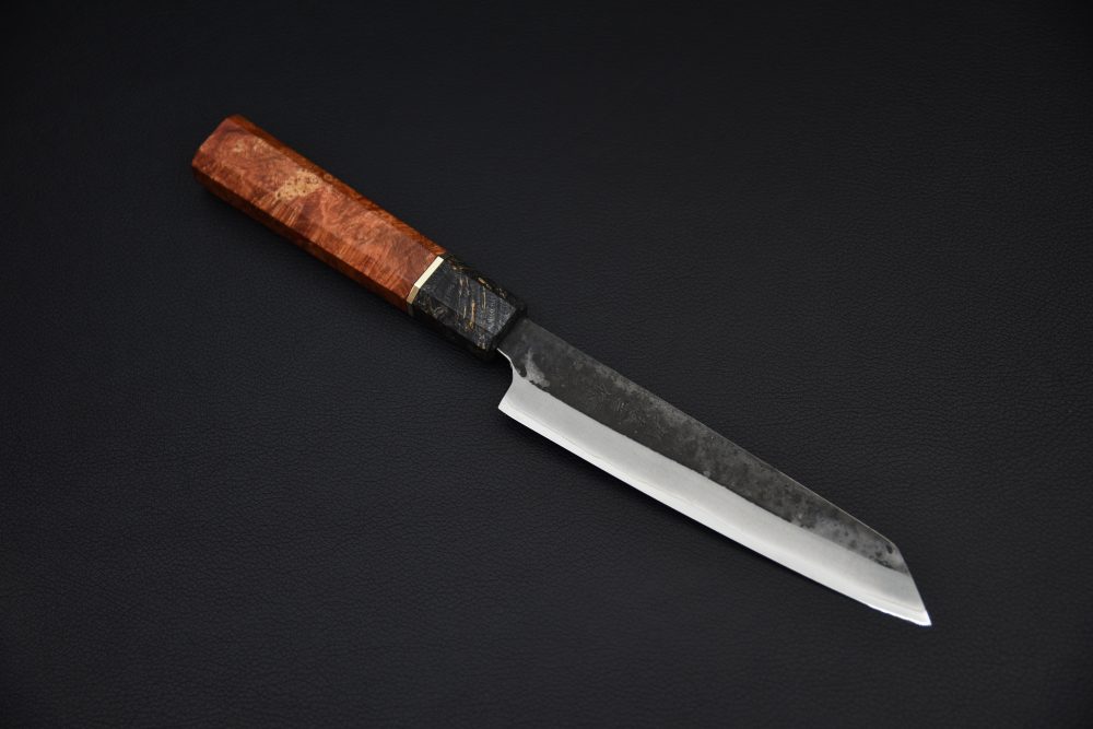 Yoshida Hamono HAP 40 Kiritsuke Petty 135mm Kurouchi Loupe d'érable (Rouge)