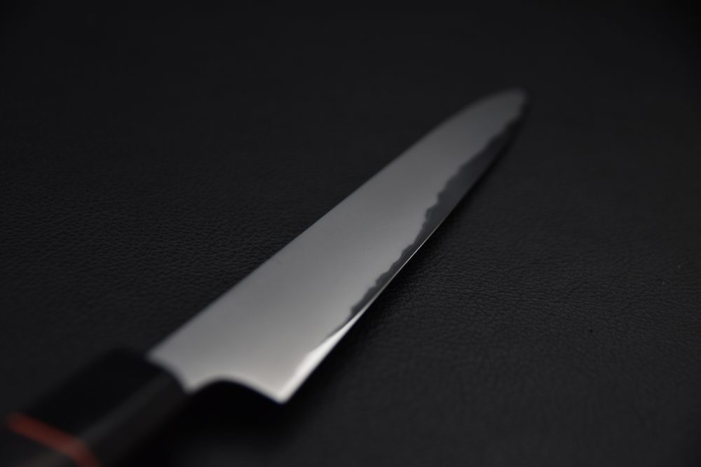Hatsukokoro Shirogami #2 Jihada petty 200 mm Ebony