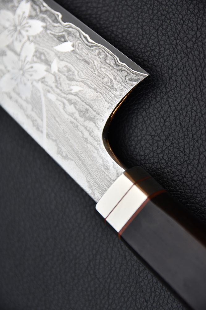 Hitohira Uki Sakura Damascus Gyuto 240mm Ébène Fusion