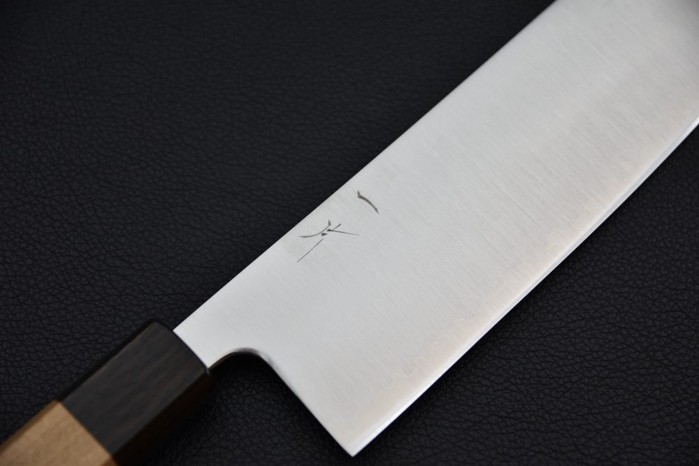 Hitohira Futana SB Migaki Nakiri 165mm Cherry wood