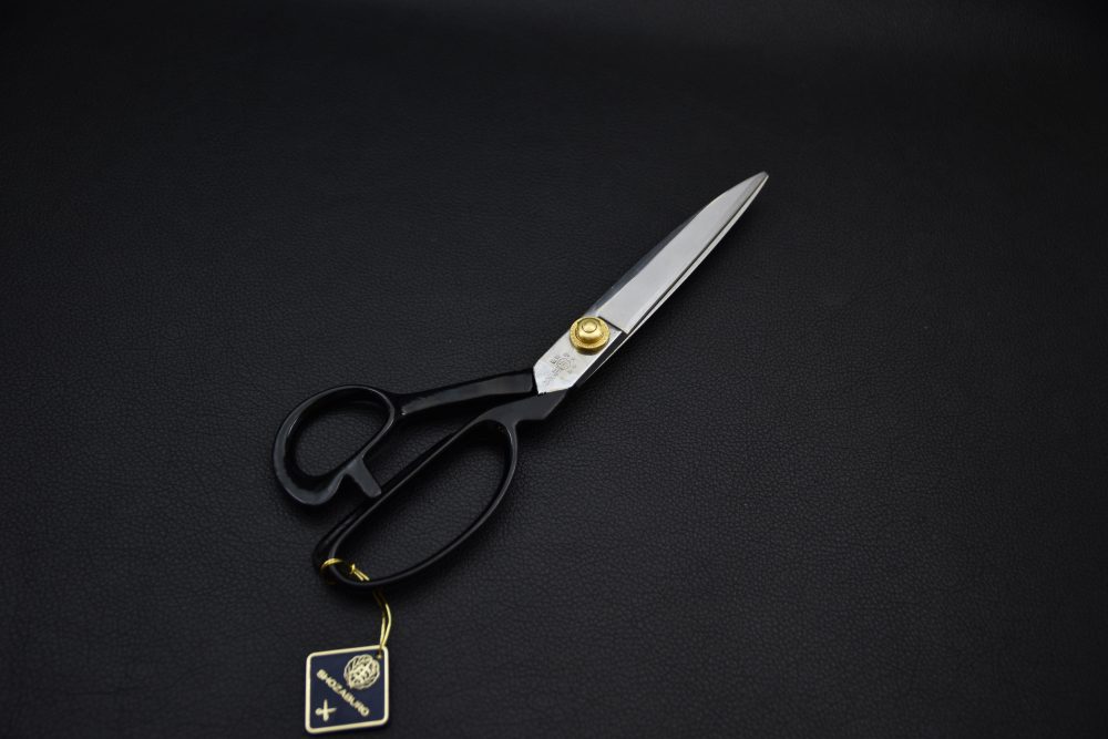 Shozaburo Ciseau à Tissus 220mm