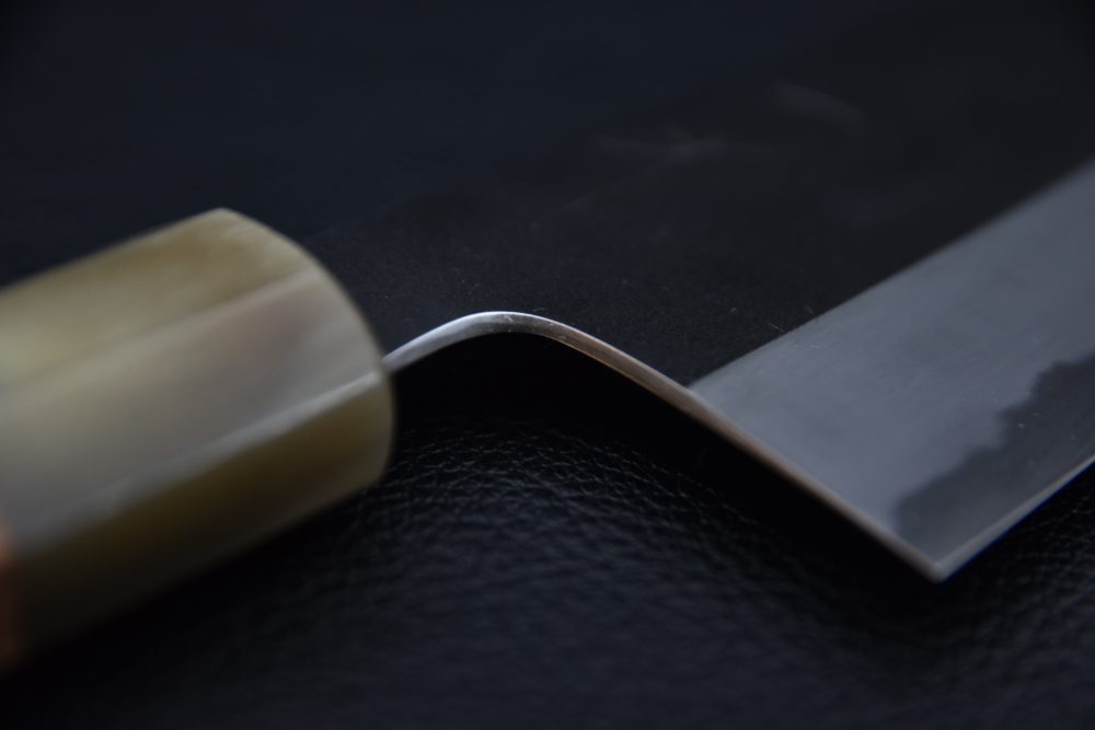 Hitohira Tanaka Kyuzo Aogami #1 Kurouchi Santoku 180mm Cèdre Yakusugi