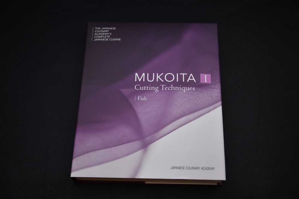 The Japanese Culinary Academy MUKOITA I, Cutting Techniques: Fish (English)
