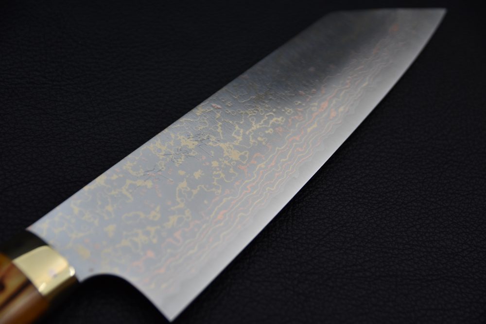 Saji Hamono VG10 Rainbow Damascus Bunka 180mm Corne De Vache
