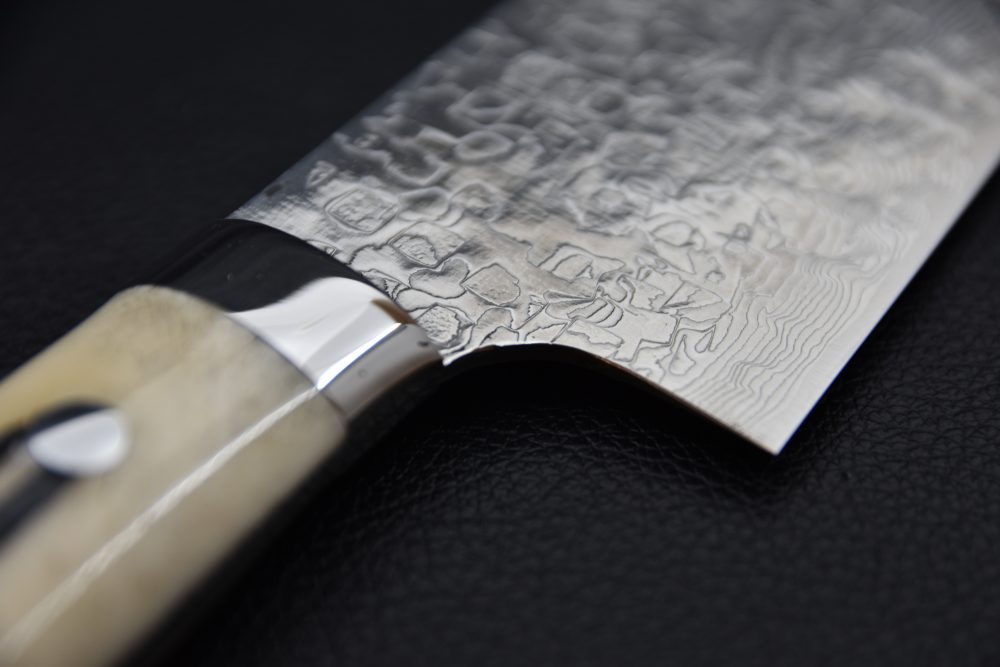 Takeshi Saji R2 Damascus Santoku 180mm Corne De Cerf