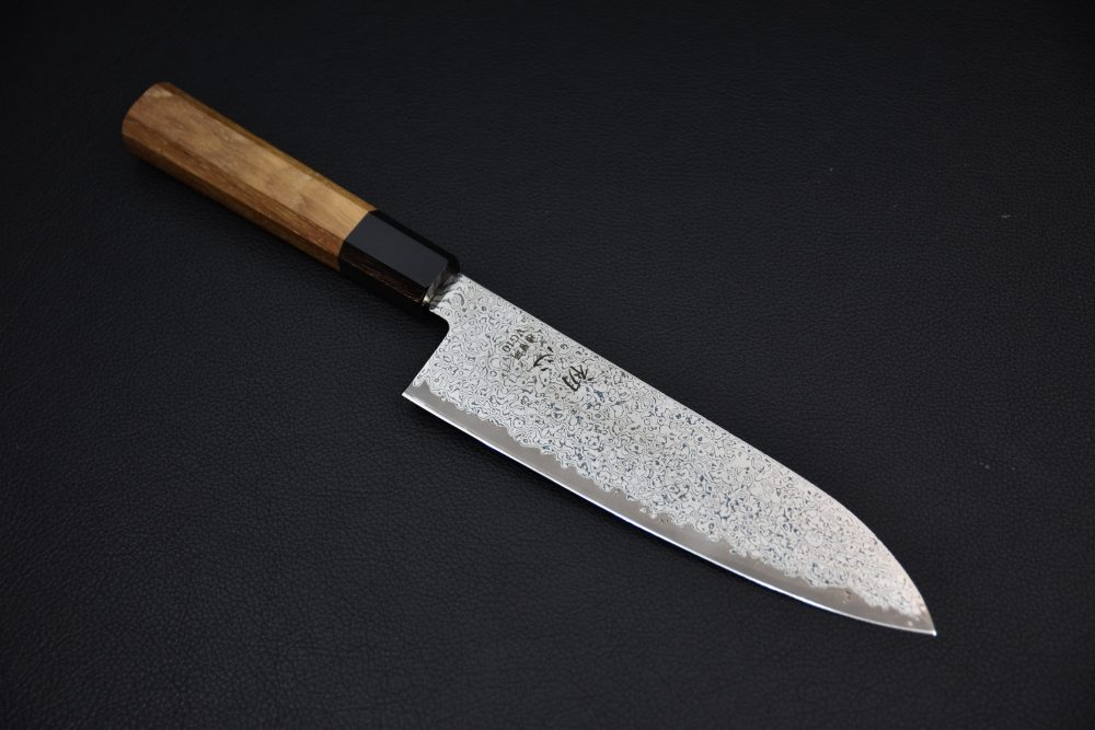 Hatsukokoro Sunaarashi VG10 Kurozome Nickel Damascus Santoku 180mm Teak