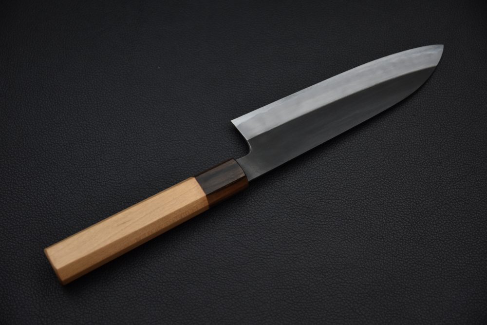 Hitohira Kikuchiyo Kyuzo Shirogami #2 Kurouchi Santoku 180mm Cerisier
