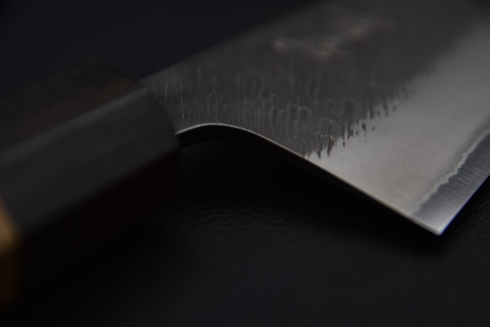 Yoshikane Hamono Shirogami #2 Stainless Clad Tsuchime Bunka 165mm