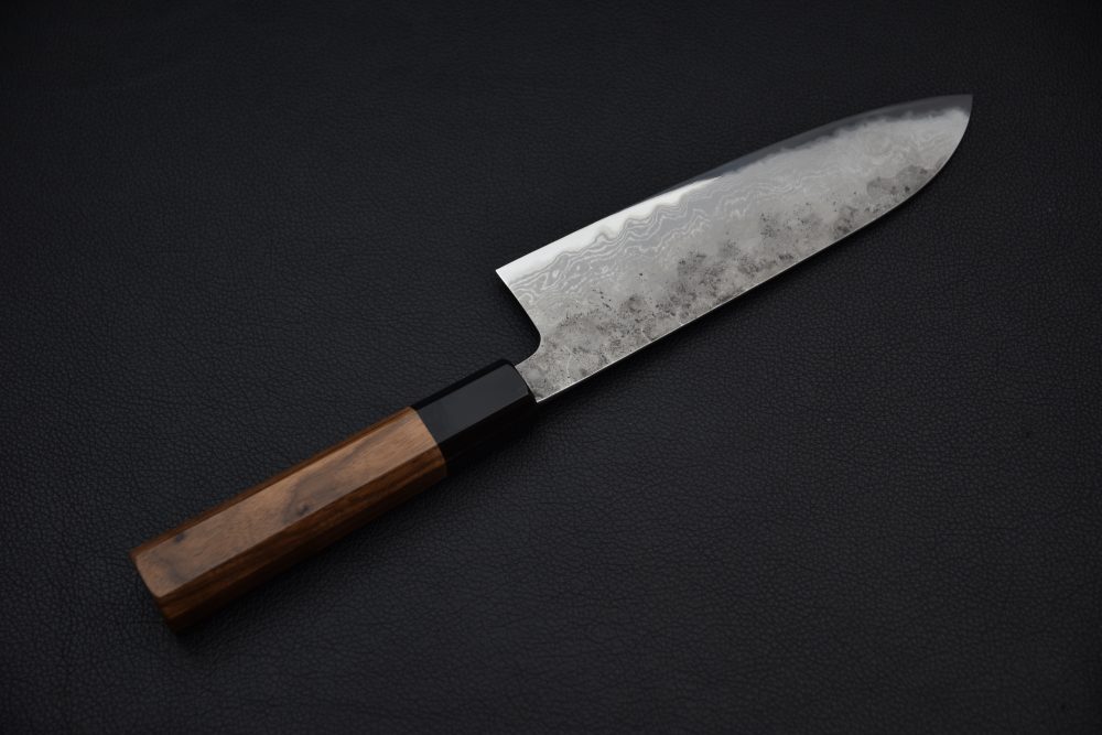 Hatsukokoro Inazuma Aogami Super Damascus Kurouchi Santoku 170mm Noyer