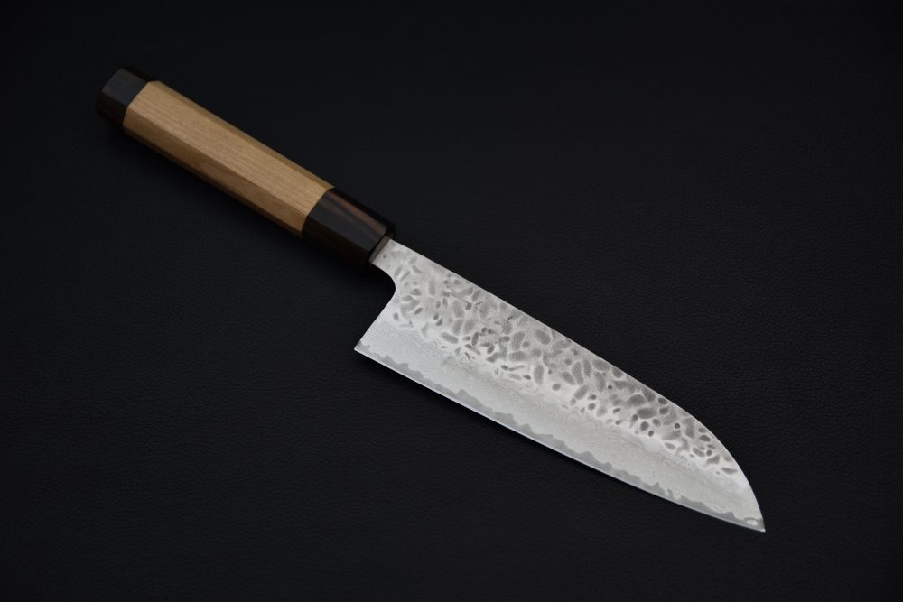 Hitohira Futana Stainless Tsuchime Damascus Santoku Cerisier