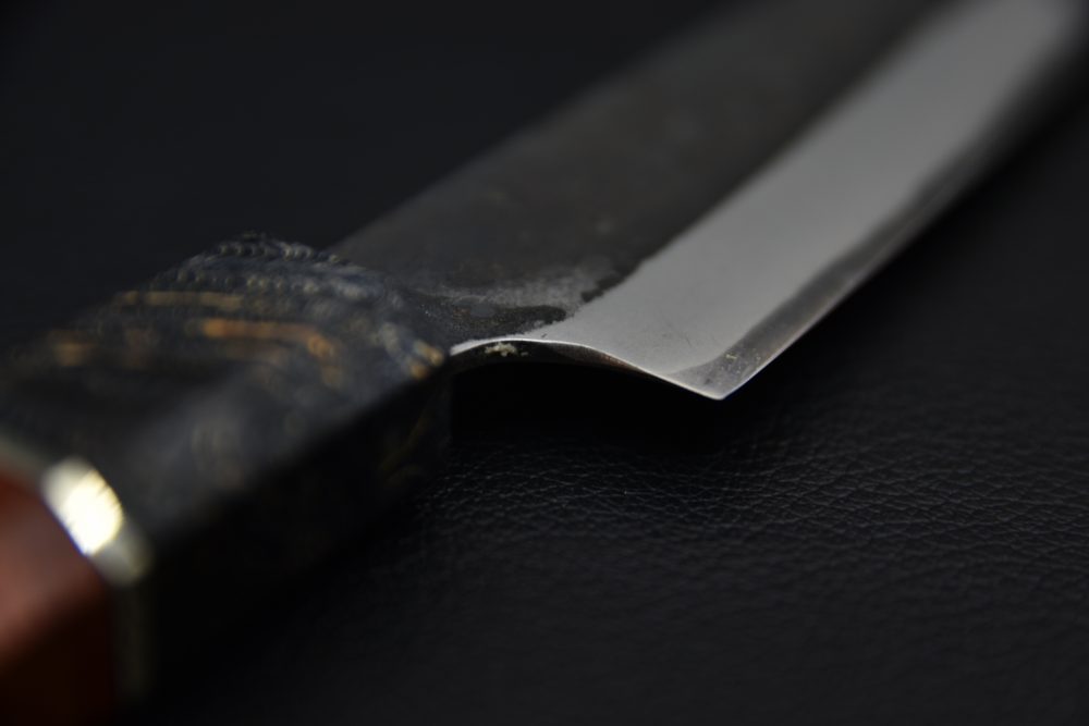 Yoshida Hamono HAP 40 Kiritsuke Petty 135mm Kurouchi Loupe d'érable (Rouge)