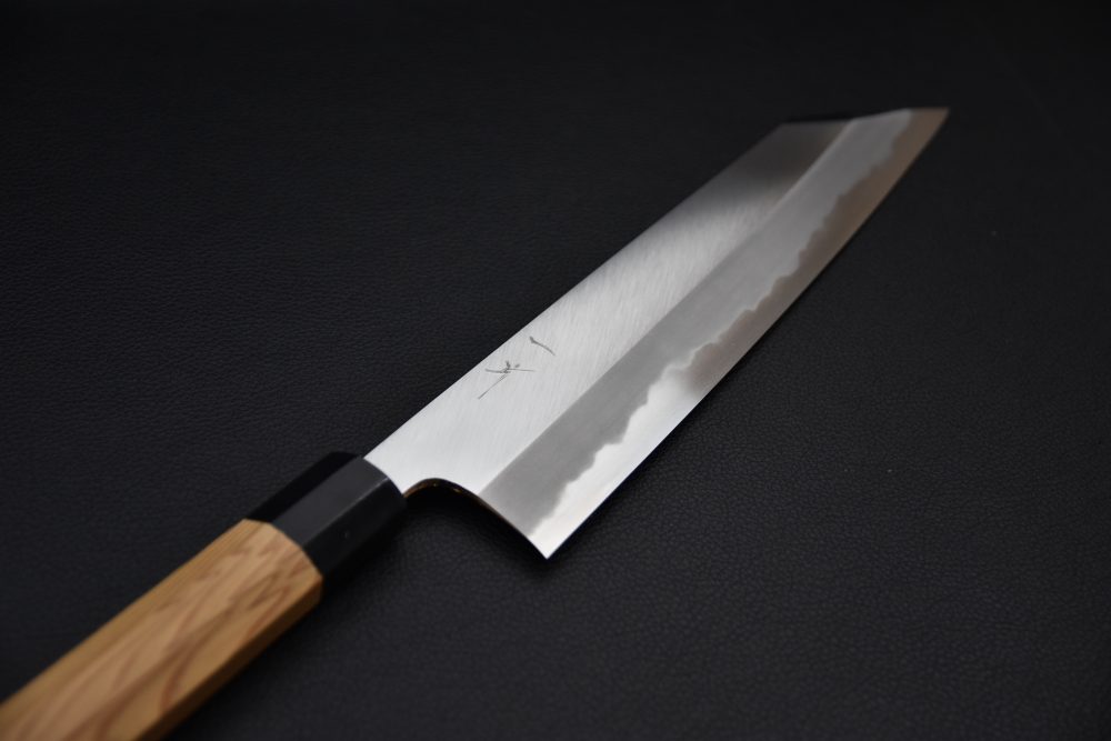 Hitohira Tanaka Kyuzo Aogami #1 Migaki Kiritsuke Gyuto 240mm Cèdre Japonais (Extra Height)