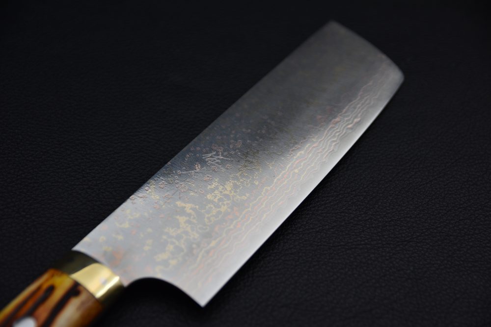 Saji Hamono VG10 Rainbow Damascus Nakiri 180mm Corne De Vache