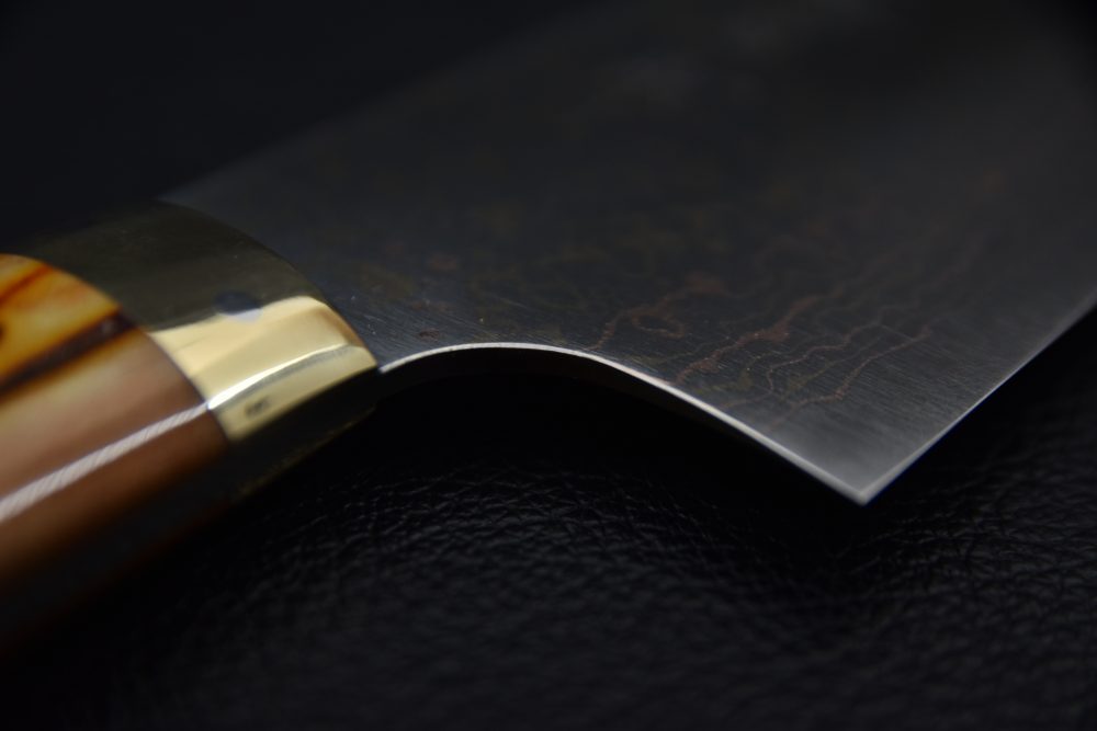 Saji Hamono VG10 Rainbow Damascus Bunka 180mm Corne De Vache