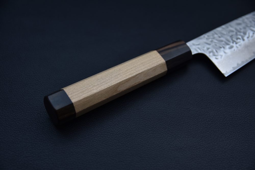 Hitohira Futana Stainless Tsuchime Damascus Santoku Cerisier