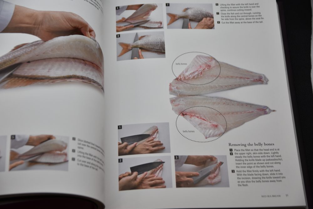 The Japanese Culinary Academy MUKOITA I, Cutting Techniques: Fish (English)