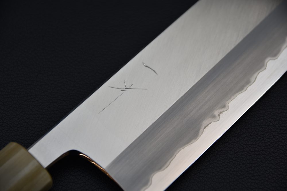 Hitohira Togashi Shirogami #1 Migaki Nakiri 180mm Taihei Ébène Makassar