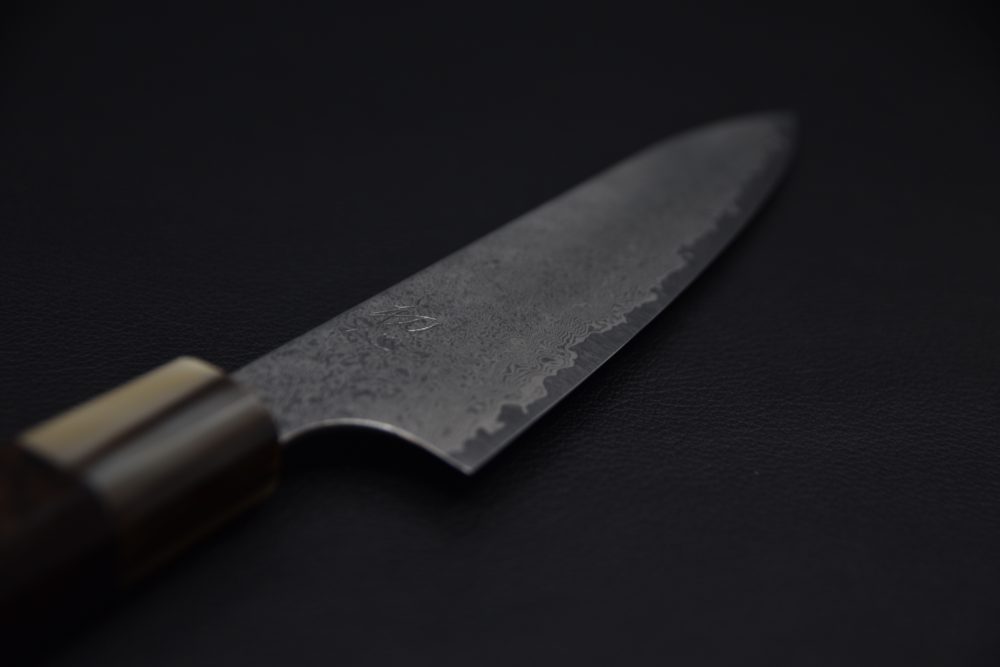 Hatsukokoro Ginyo Ginsan Tsuchime Damascus Petty 150mm Ébène