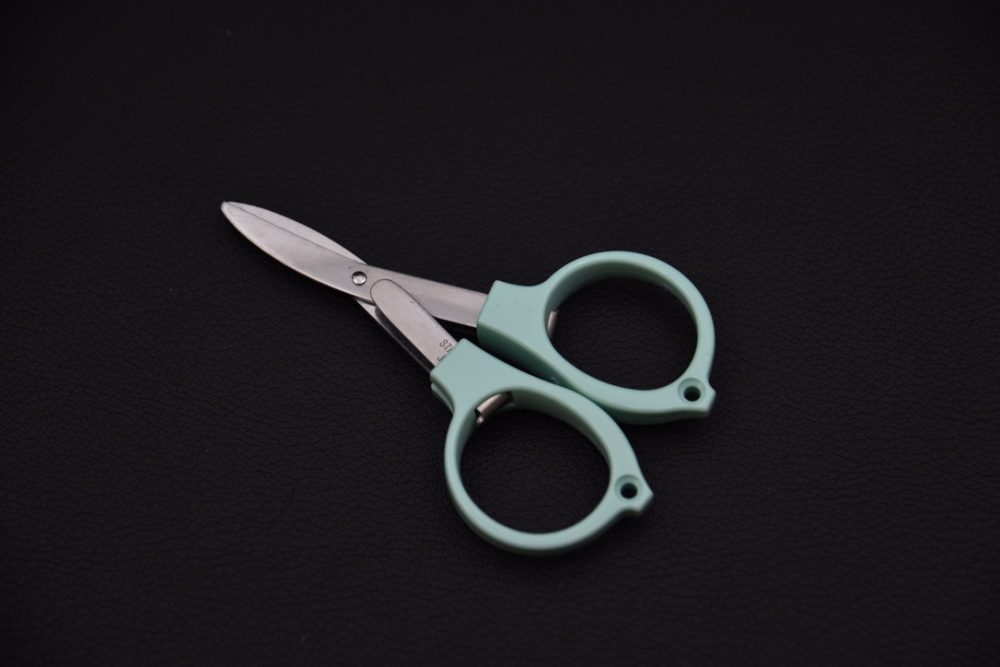 Yoshida Megane Green Pocket Scissors