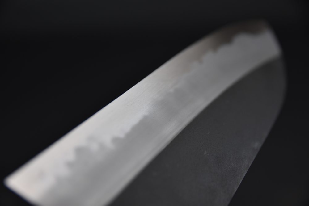 Hitohira Tanaka Kyuzo Aogami #1 Kurouchi Santoku 180mm Cèdre Yakusugi