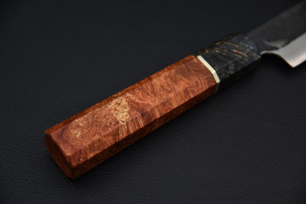 Yoshida Hamono HAP 40 Kiritsuke Petty 135mm Kurouchi Loupe d'érable (Rouge)