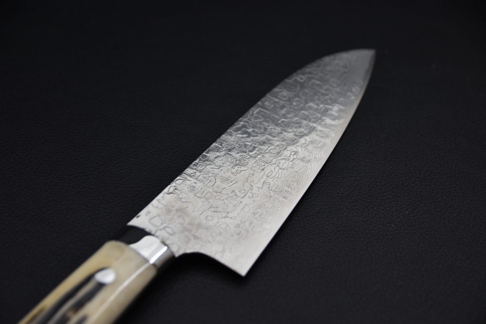 Takeshi Saji R2 Damascus Santoku 180mm Corne De Cerf