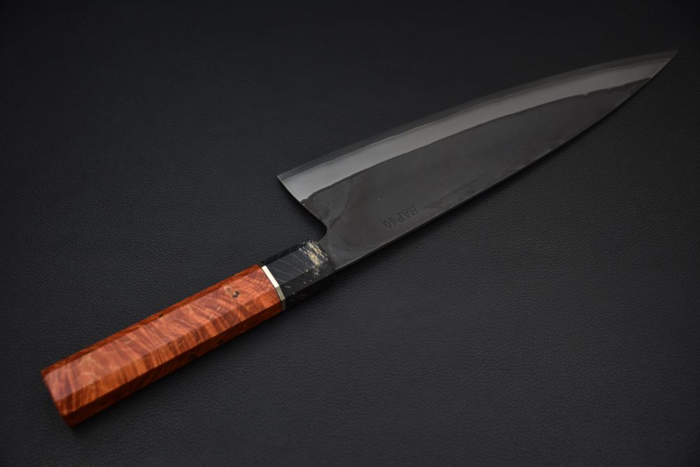 Yoshida Hamono HAP 40 Gyuto 240mm Kurouchi Loupe D'érable (Rouge)