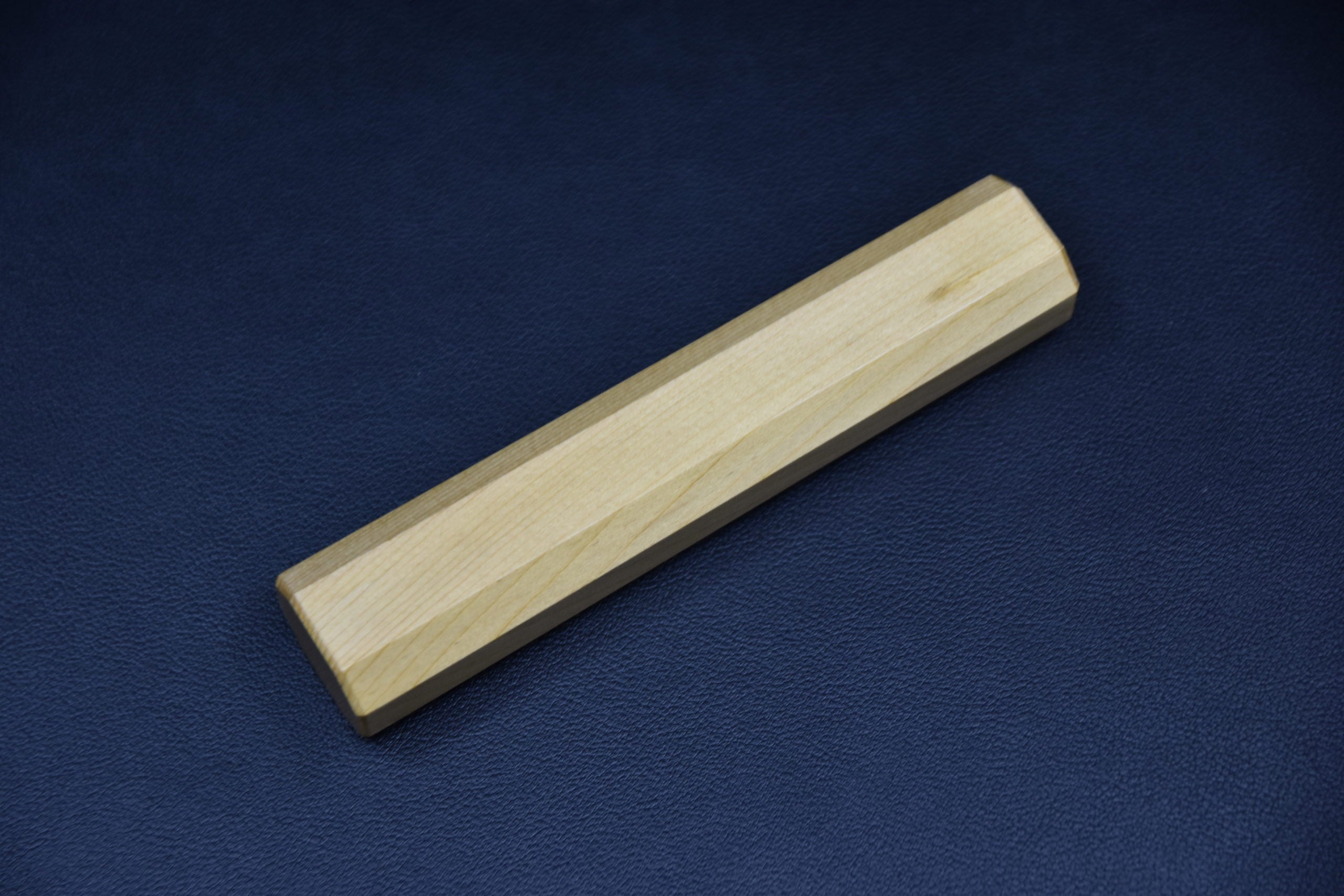 Hitohira Manche en bois Aomori Hiba 115mm