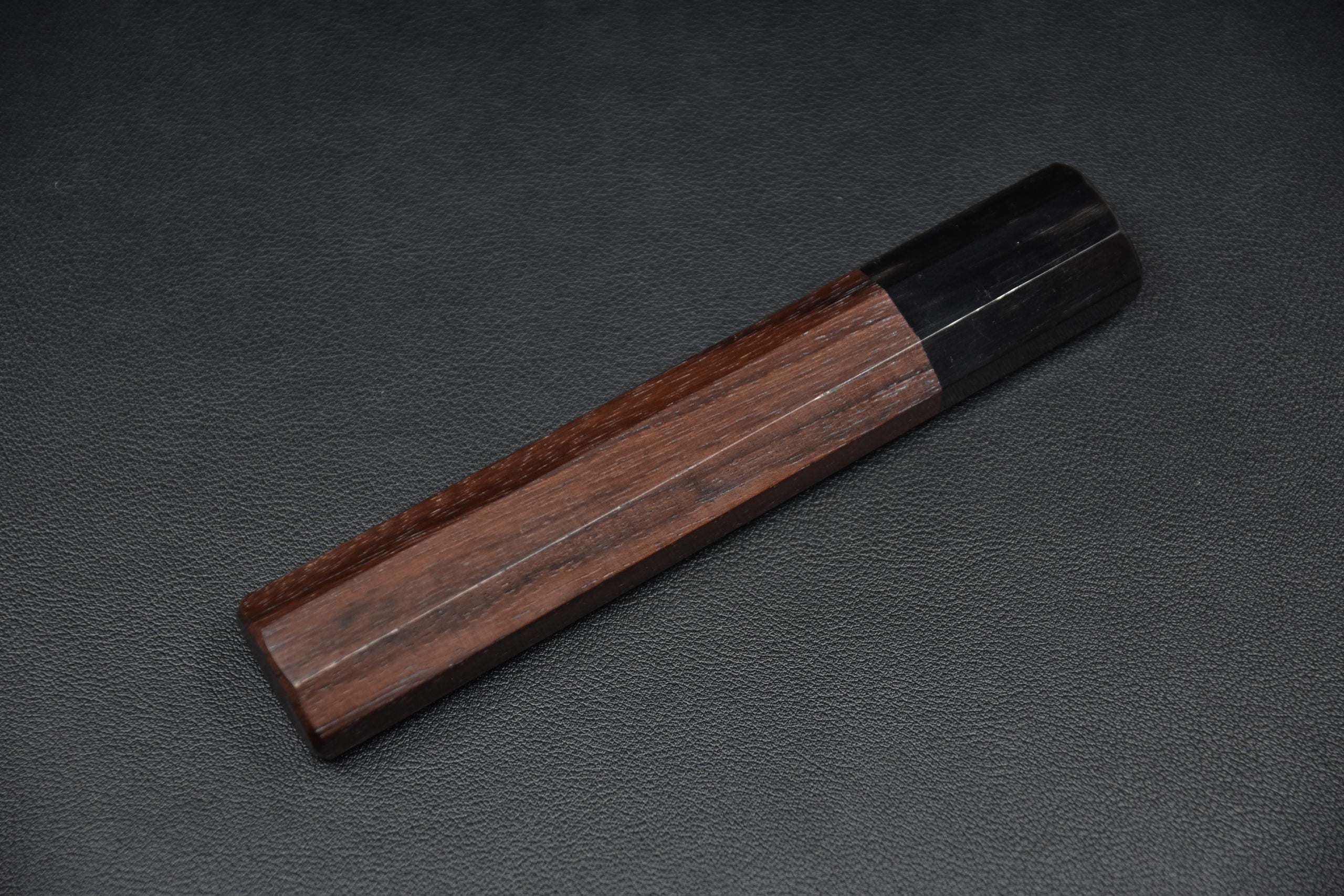 Taihei Manche en Bois de Rose et Corne Noir 140mm