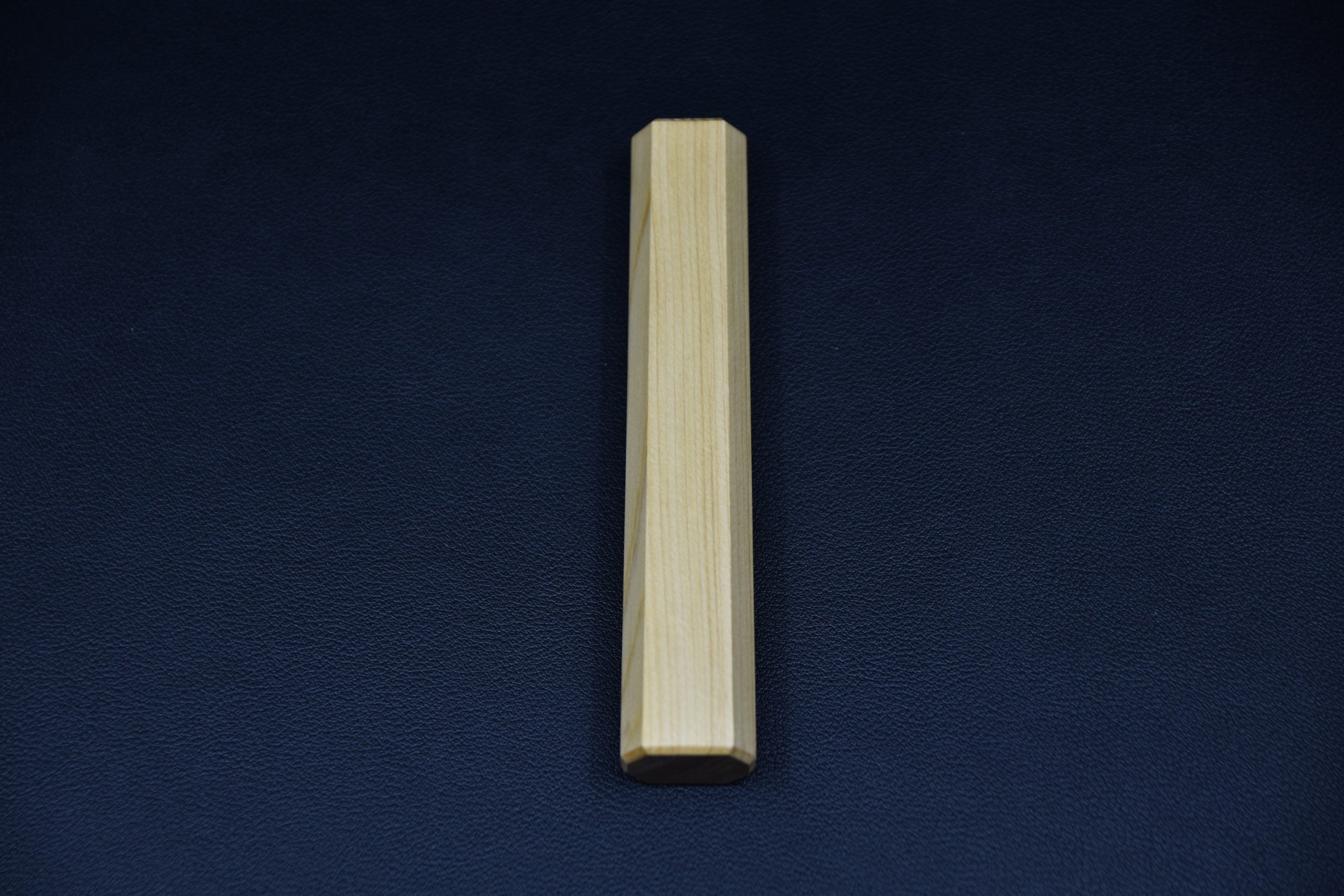 Hitohira Manche en bois Aomori Hiba 130mm