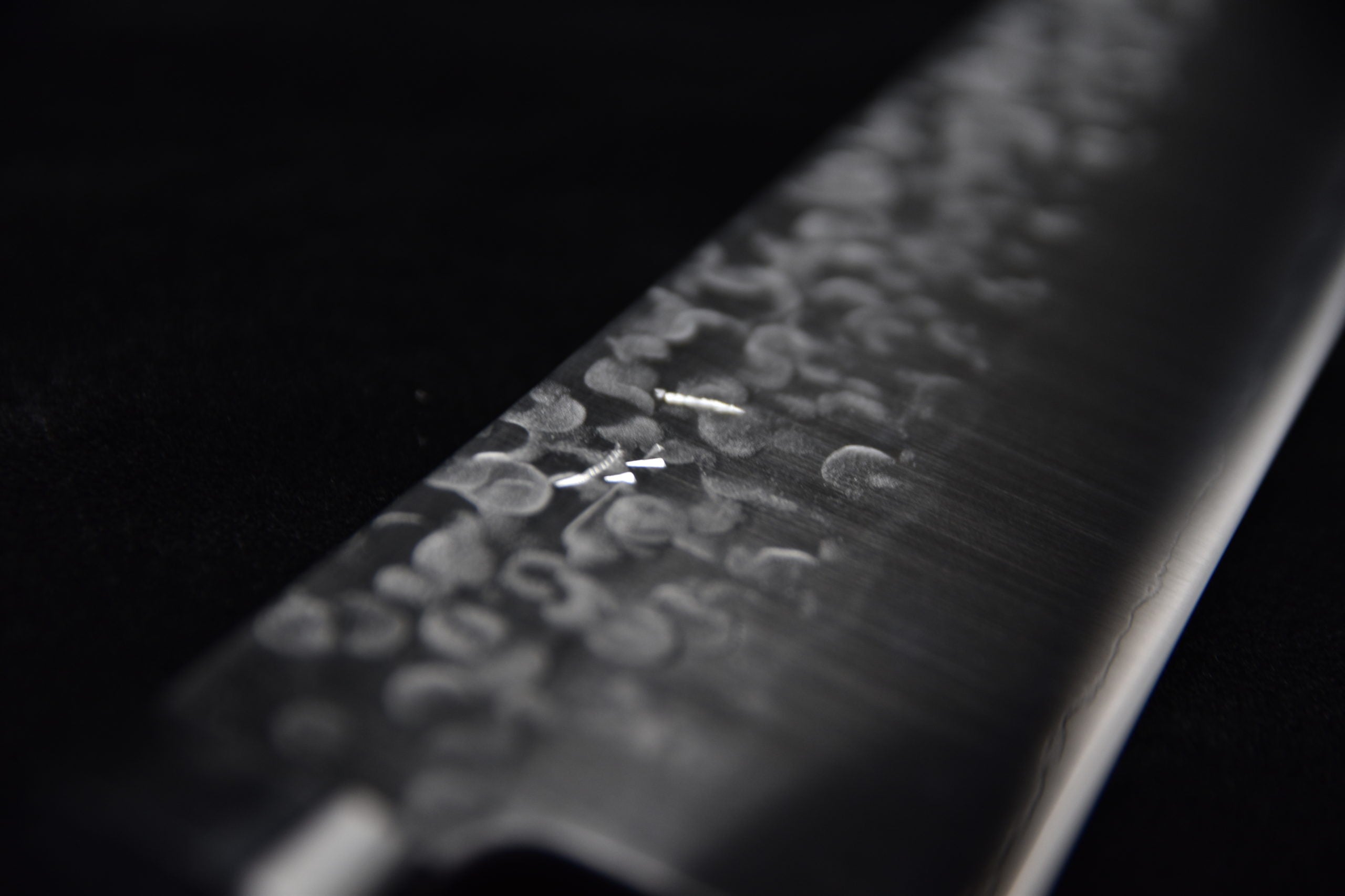 Hitohira T10 Tsuchime Gyuto 210mm Bois de Pakka